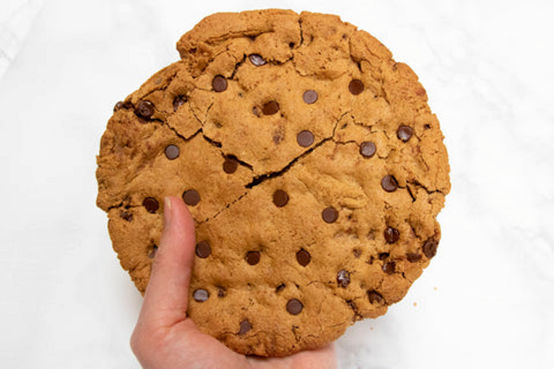 Giant AIP Chocolate Chip Cookie using Tiger Nuts Flour